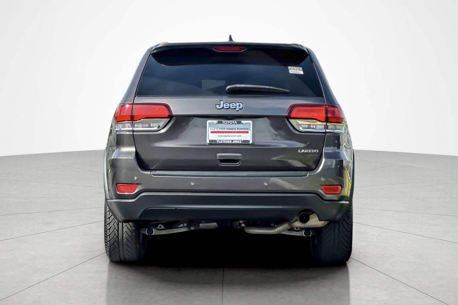 Used 2021 Jeep Grand Cherokee Laredo image 4
