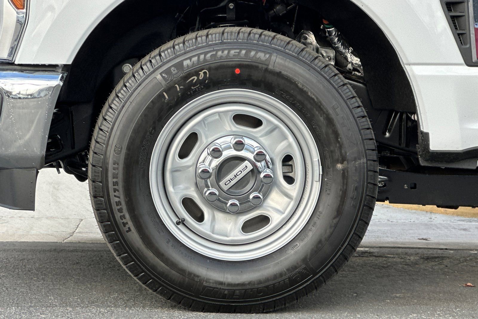 New 2026 Ford F250 XL w/ XL Chrome Package image 21