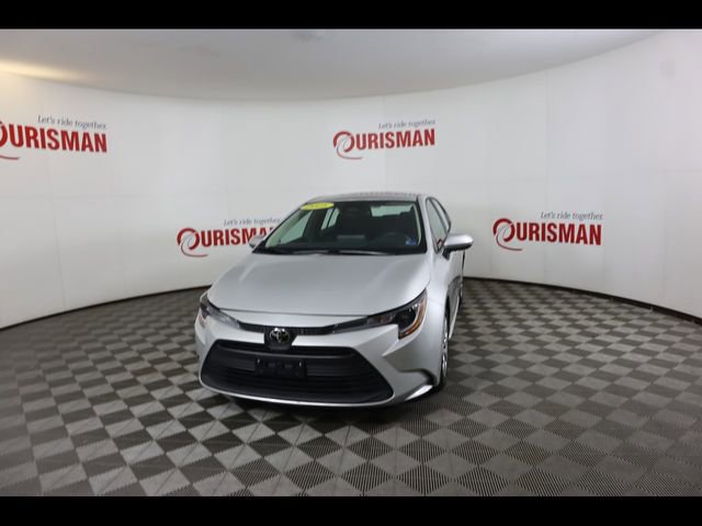 Used 2025 Toyota Corolla LE image 1