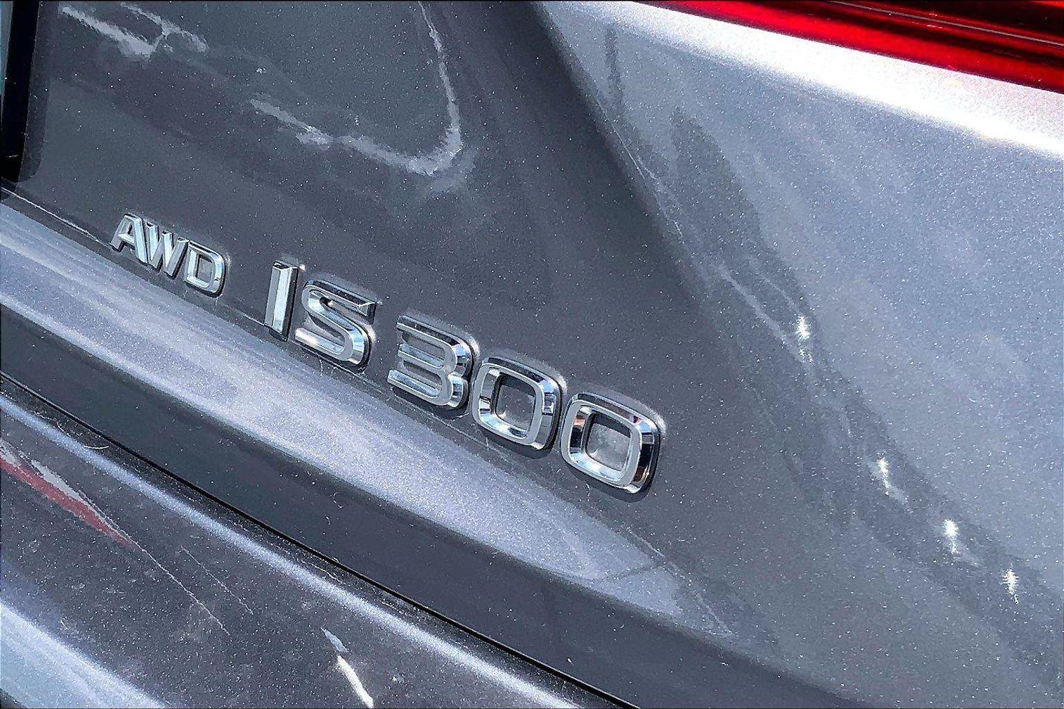 Used 2016 Lexus IS 300 AWD w/ Premium Package image 8