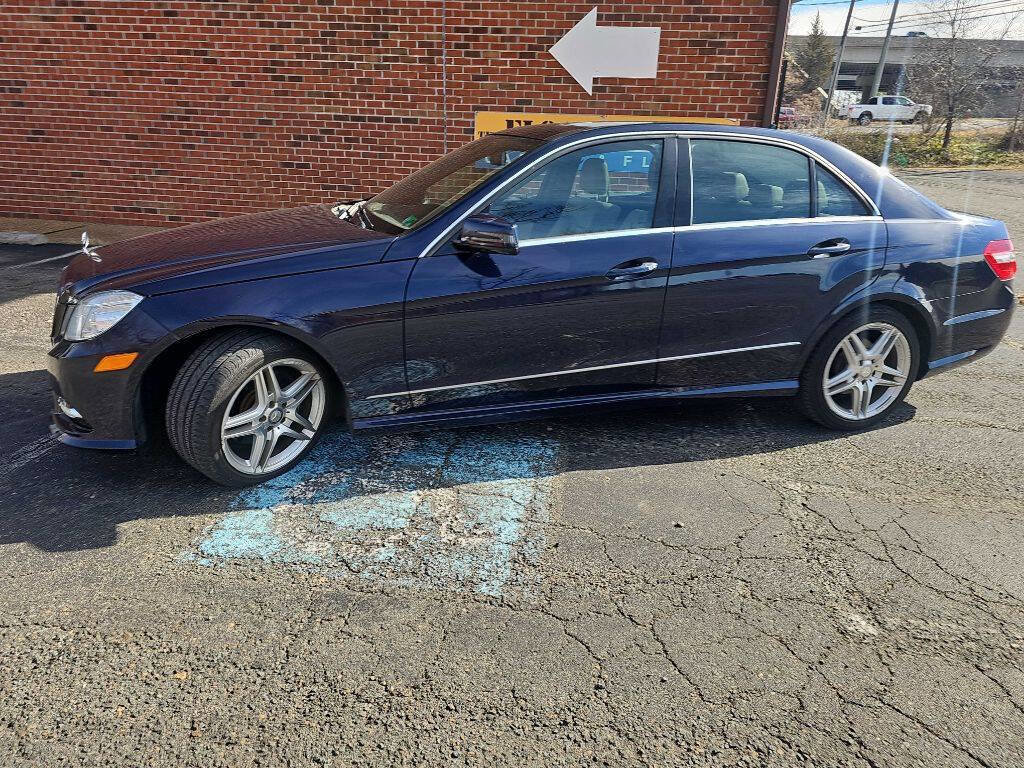 Used 2013 Mercedes-Benz E 350 4MATIC Sedan image 1