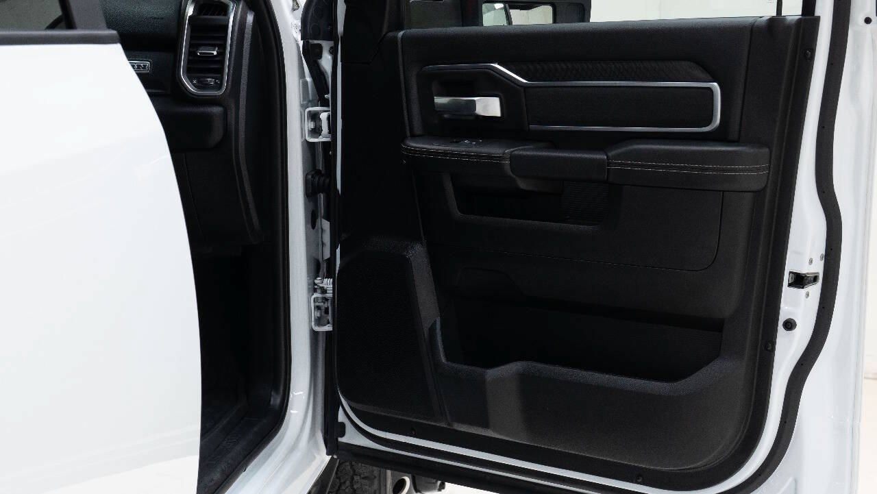Used 2026 RAM 3500 Big Horn AWD/4WD image 26