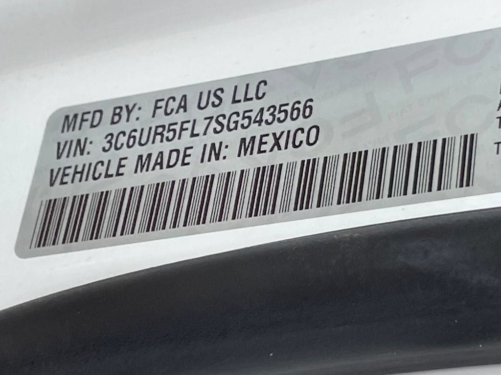 Used 2025 RAM 2500 Laramie AWD/4WD image 34