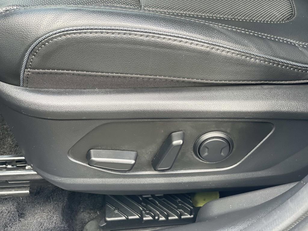 Certified 2024 Hyundai Tucson Limited image 24