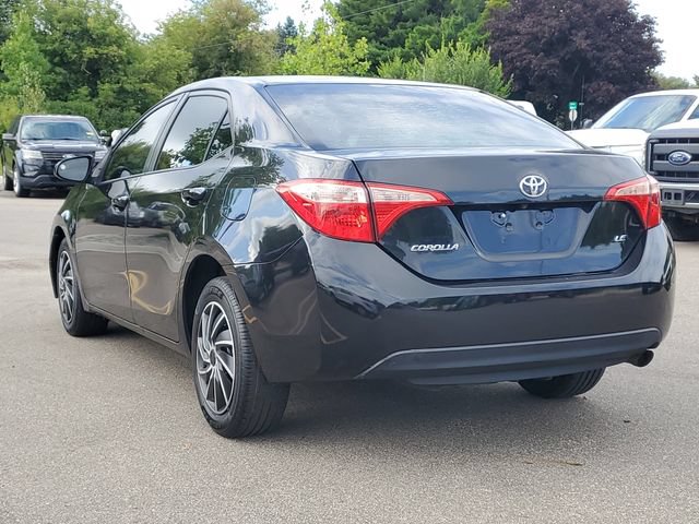 Used 2018 Toyota Corolla LE FWD image 3