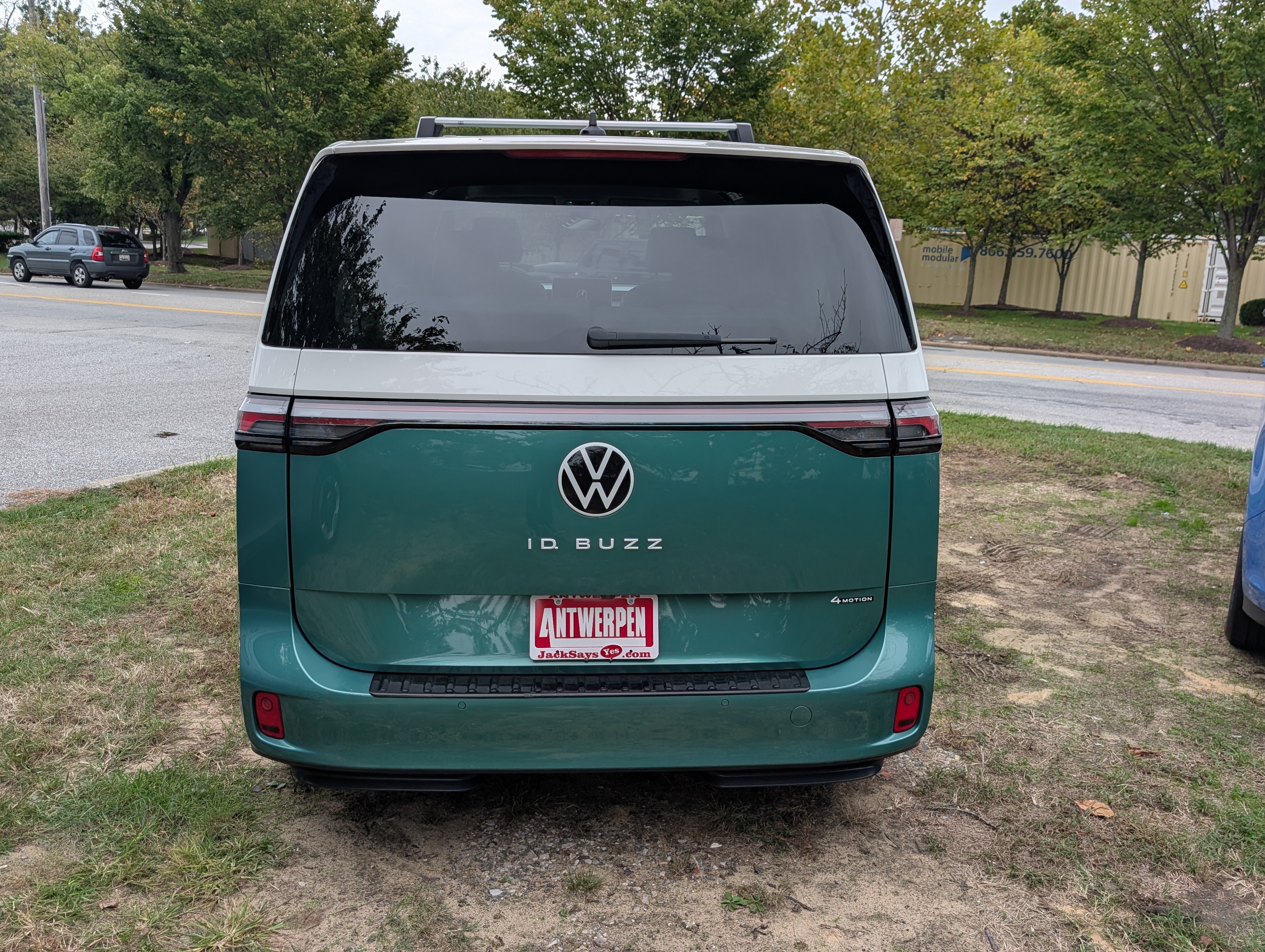 Used 2025 Volkswagen ID. Buzz 1st Edition AWD/4WD image 5