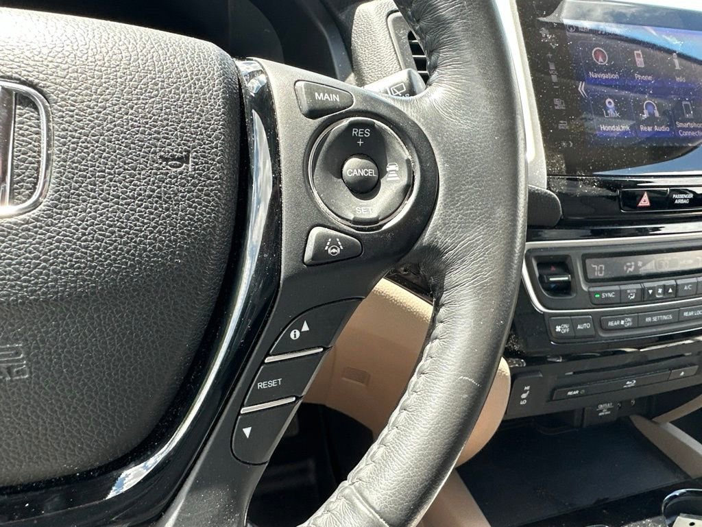 Used 2017 Honda Pilot Touring image 22