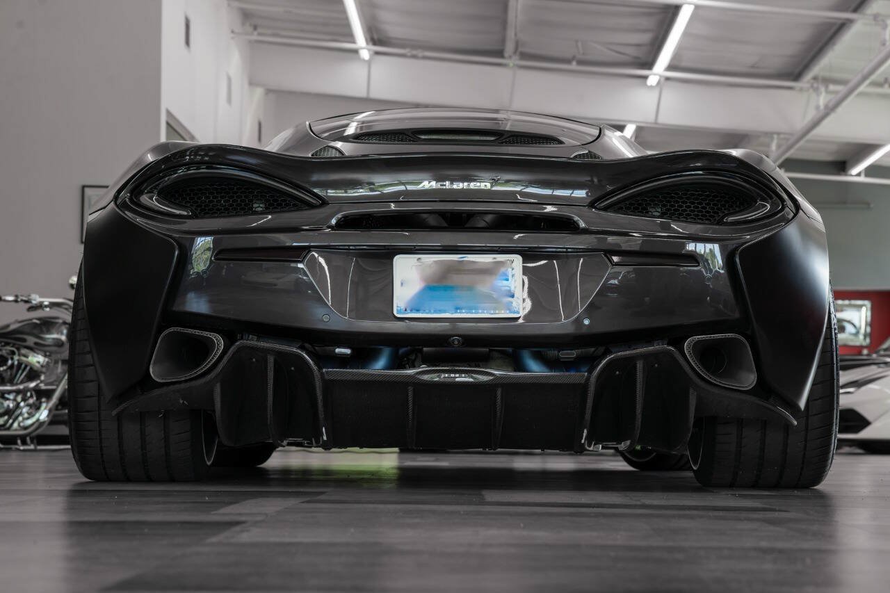 Used 2017 McLaren 570S RWD image 21