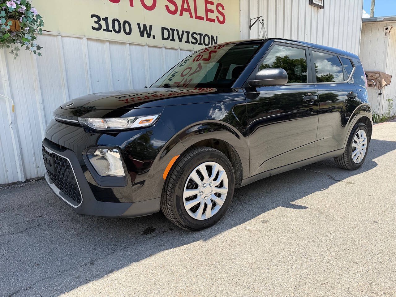 Used 2020 Kia Soul LX FWD image 3