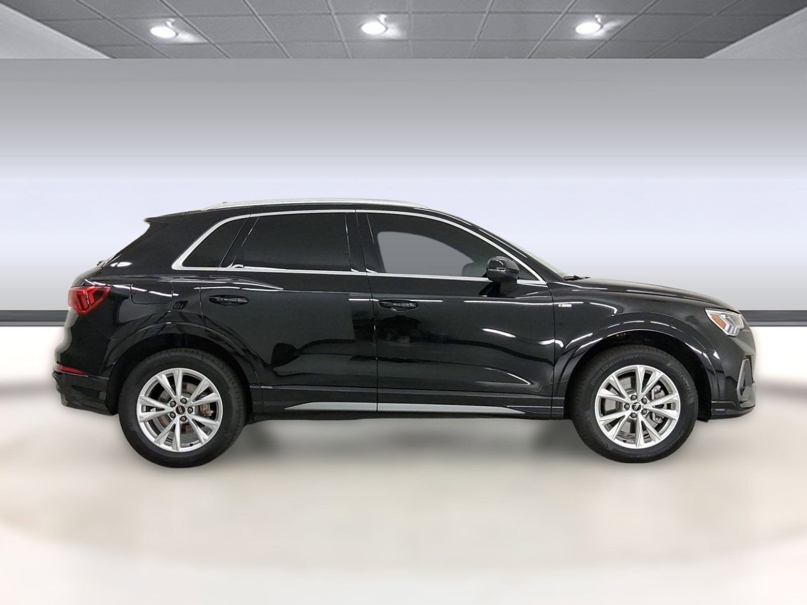 Used 2025 Audi Q3 2.0T Premium w/ Convenience Package image 8