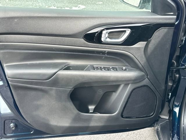 New 2026 Jeep Compass Latitude image 13