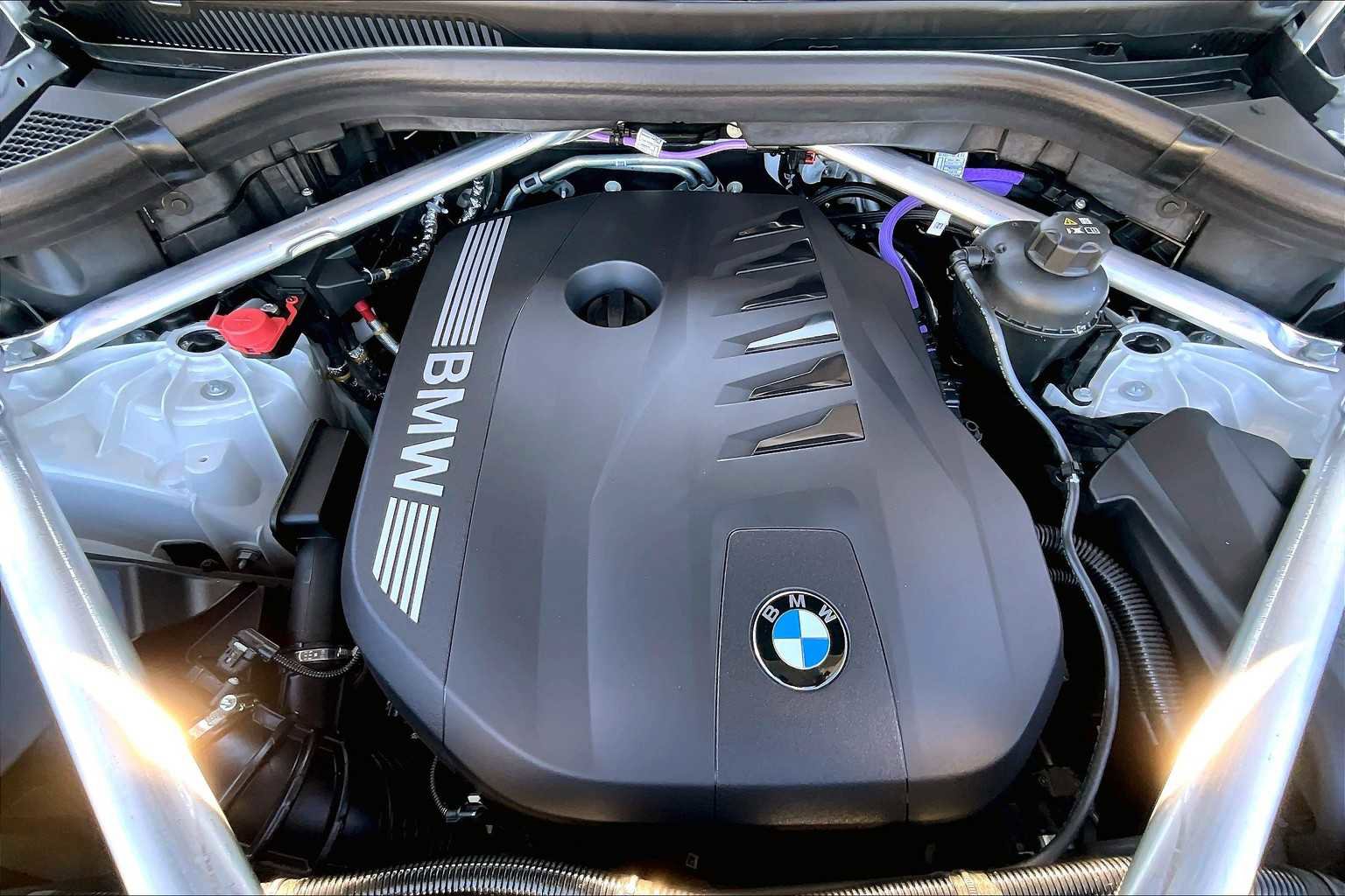 New 2026 BMW X5 xDrive40i w/ M Sport Package image 16