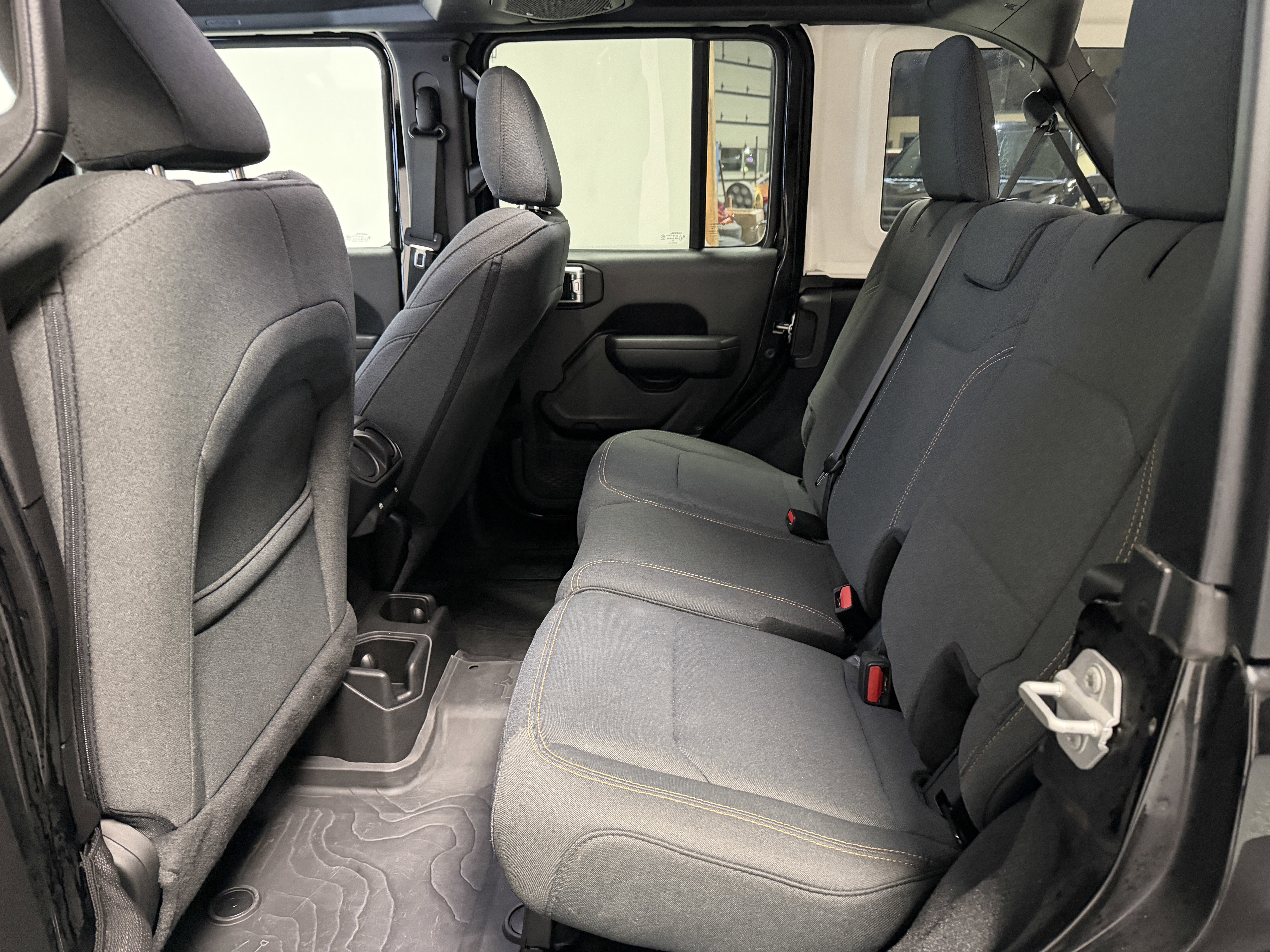 Used 2024 Jeep Wrangler Willys image 24