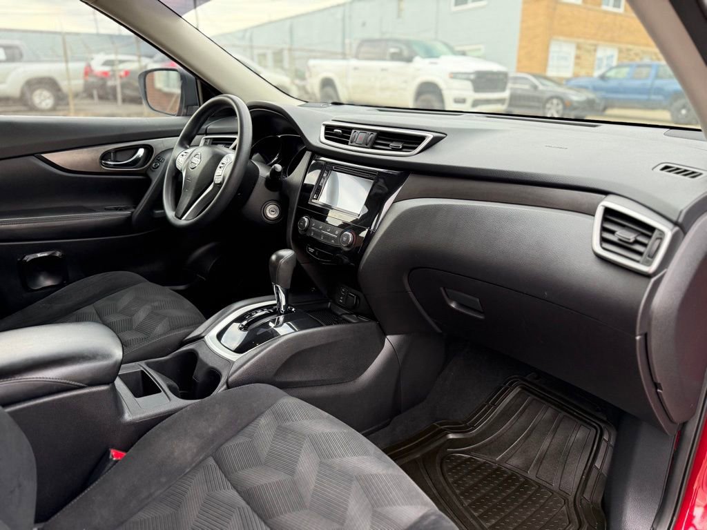 Used 2014 Nissan Rogue S AWD/4WD image 26