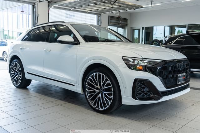 Used 2025 Audi Q8 Prestige AWD/4WD image 1