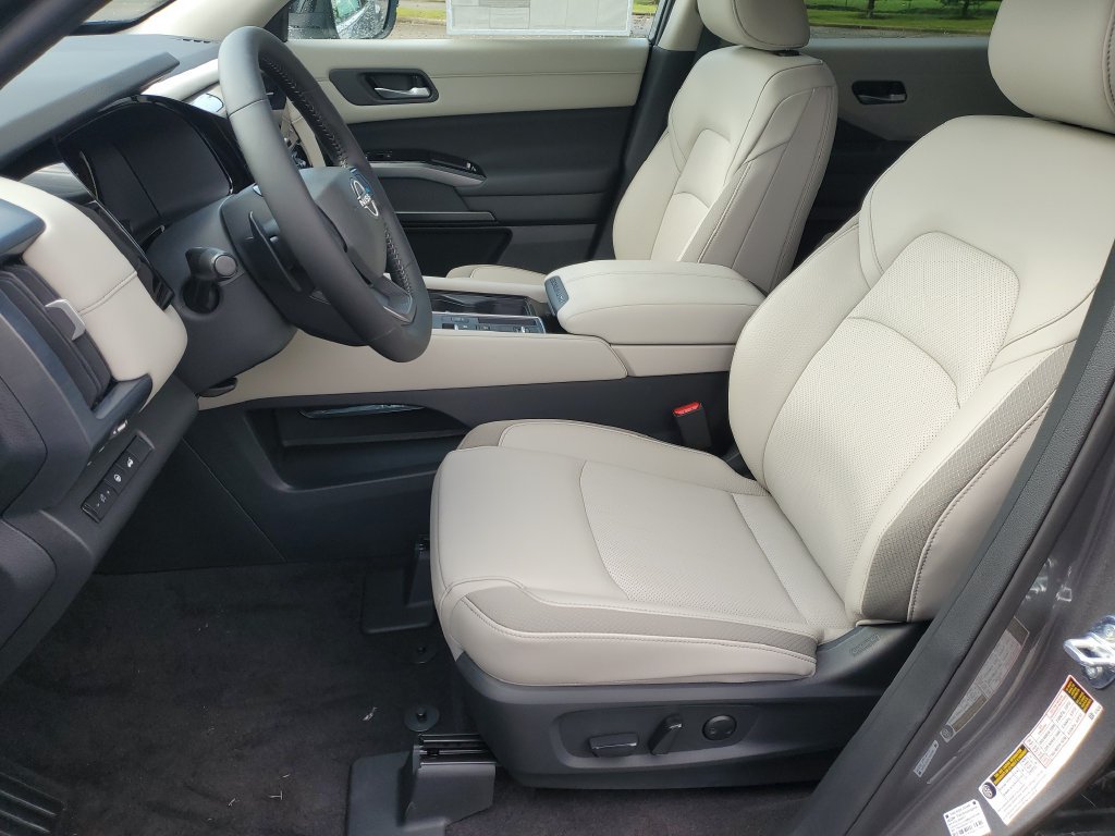 New 2026 Nissan Pathfinder SL FWD image 19