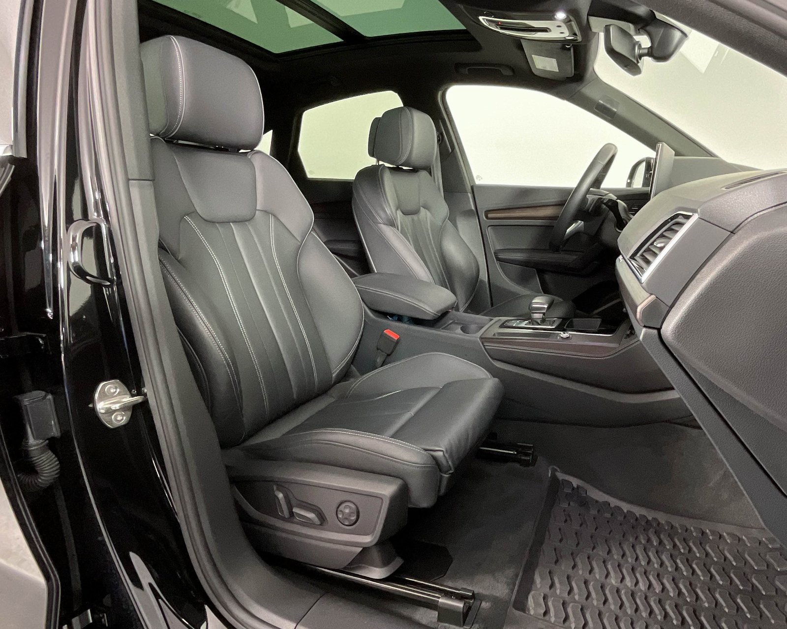 Used 2023 Audi Q5 2.0T Premium Plus w/ Premium Plus Package image 15