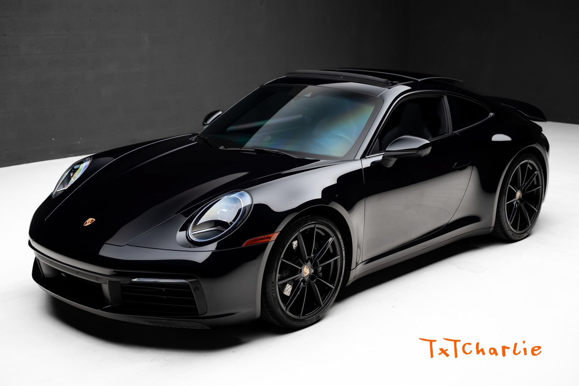 Used 2024 Porsche 911 Carrera 4 AWD/4WD image 1