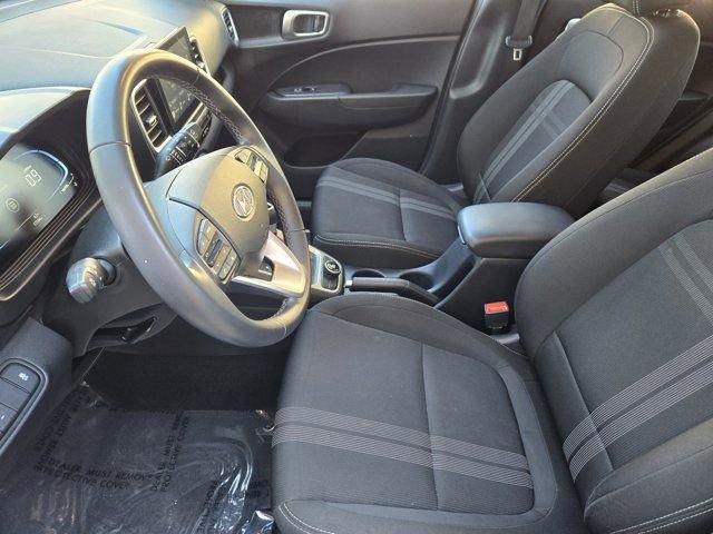 Certified 2025 Hyundai Venue SEL FWD image 12