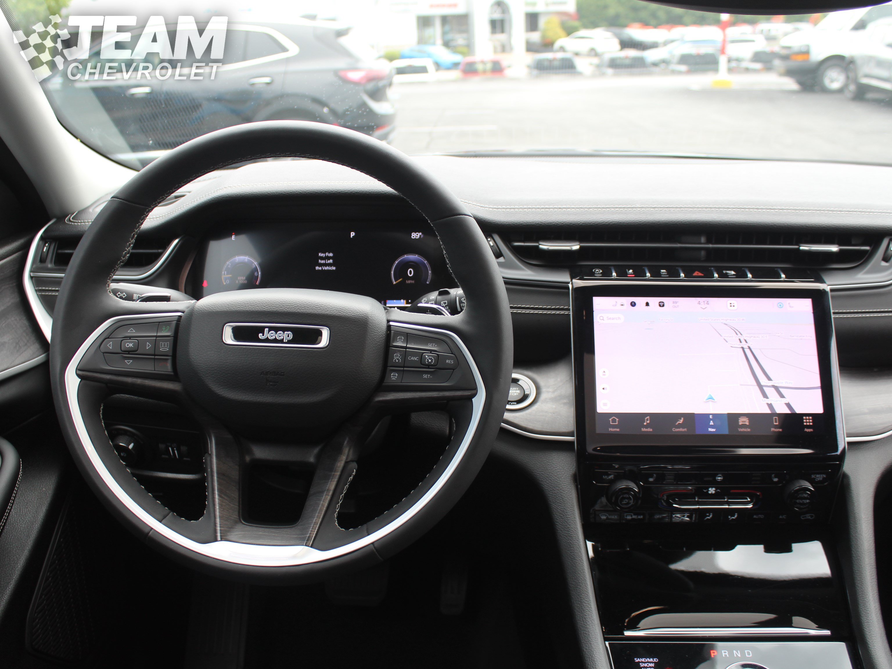 Used 2023 Jeep Grand Cherokee L Limited AWD/4WD image 14