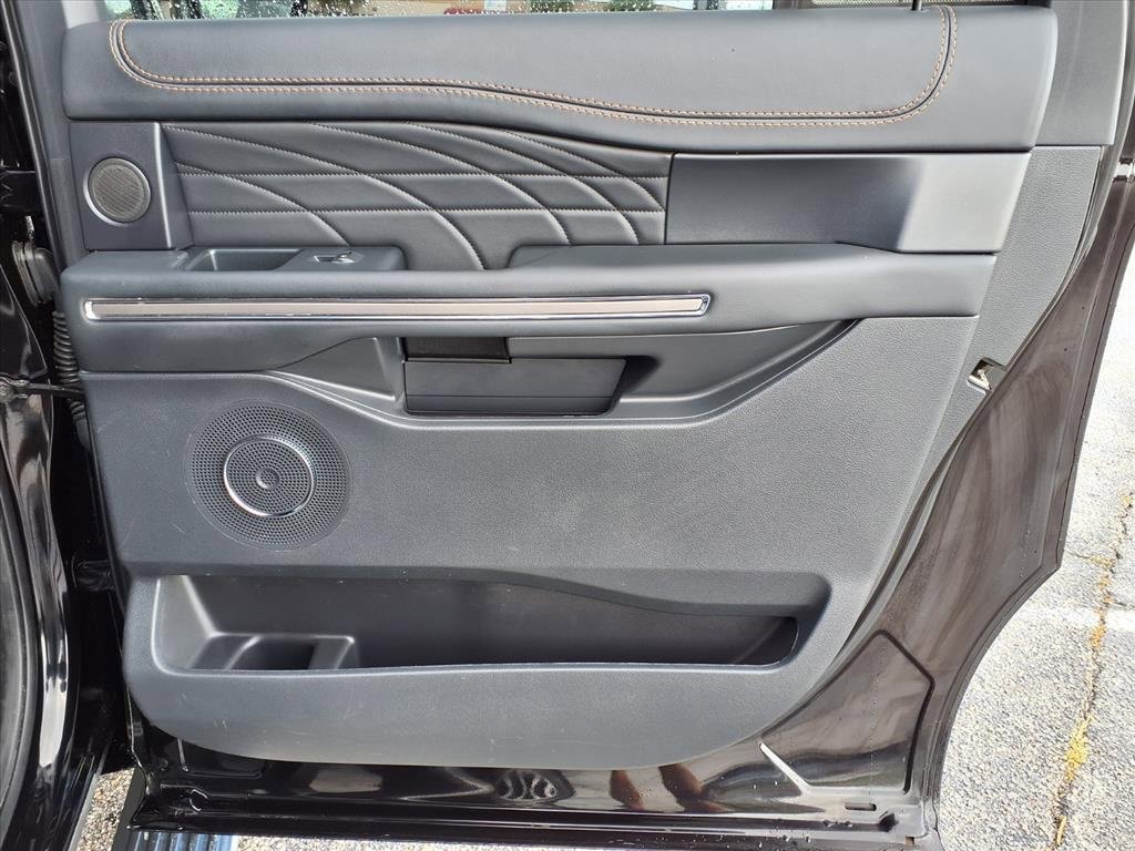 Used 2022 Ford Expedition Max Platinum image 15