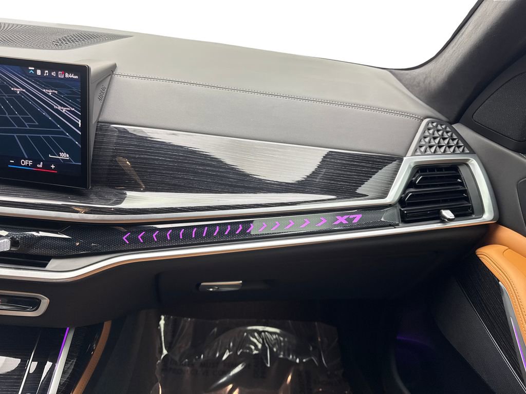 Used 2024 BMW X7 xDrive40i w/ M Sport Package image 63