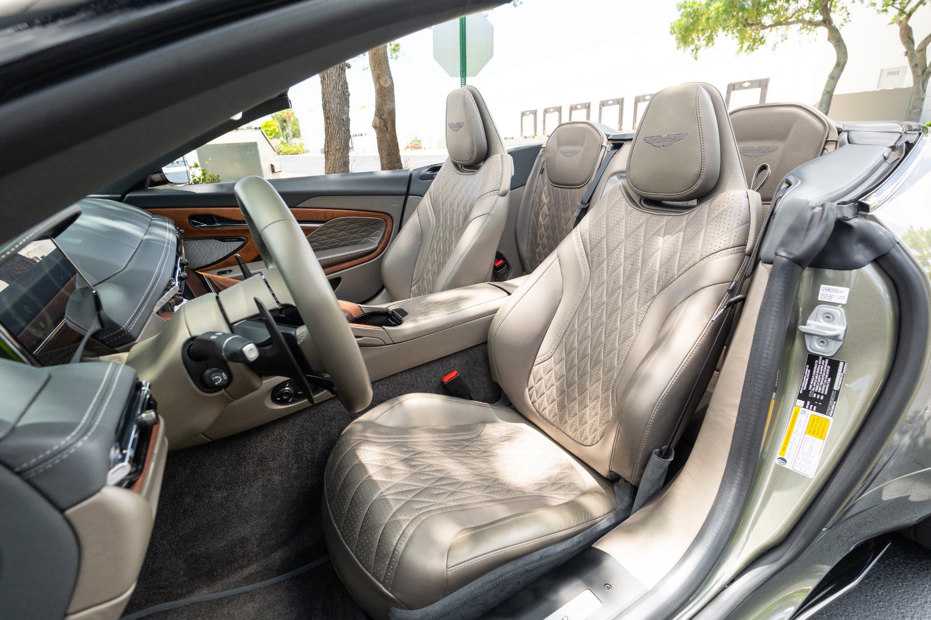 Used 2024 Aston Martin DB12 Convertible RWD image 70