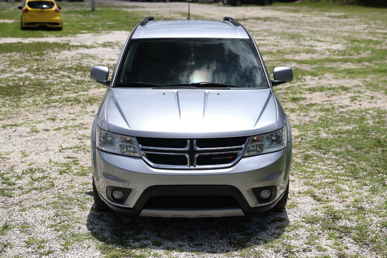 Used 2017 Dodge Journey SXT w/ Comfort/Convenience Group FWD image 17