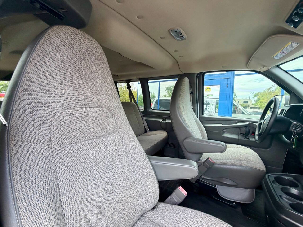 Used 2013 Chevrolet Express 3500 LT w/ LT Preferred Equipment Group RWD image 27