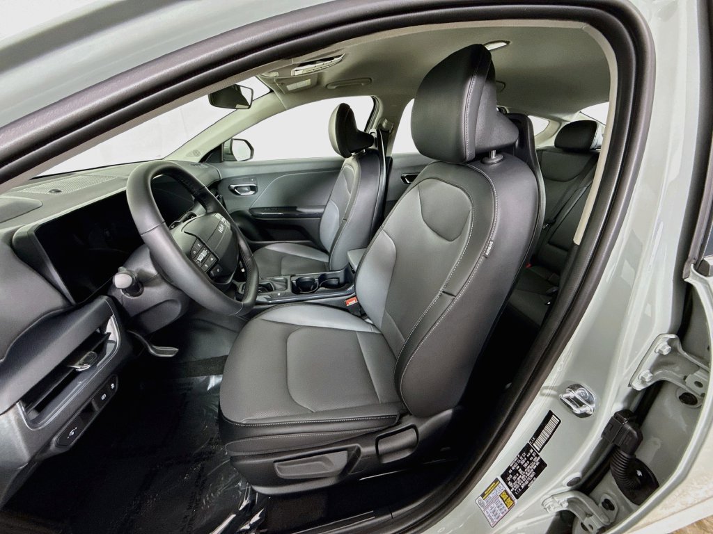 Used 2026 Kia K4 EX FWD image 23