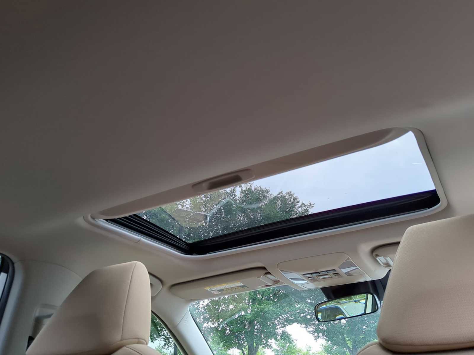 Used 2020 Toyota RAV4 XLE image 23