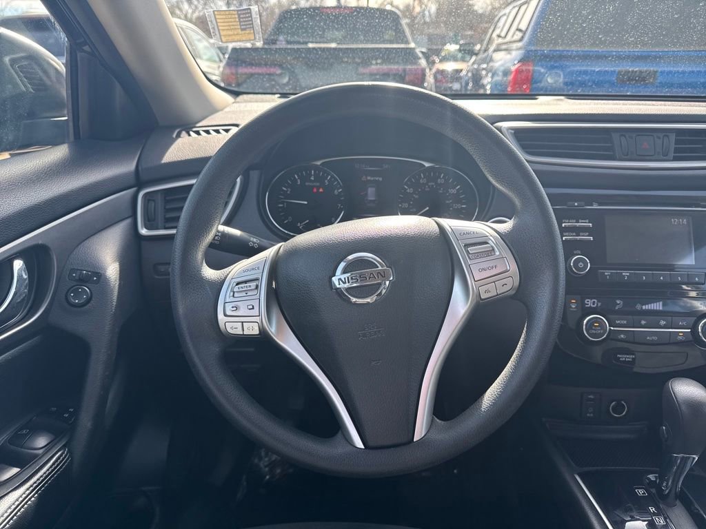Used 2014 Nissan Rogue SV w/ SV Family Package image 27