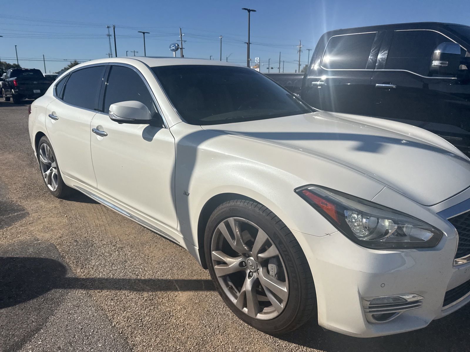 Used 2018 INFINITI Q70 L 3.7 image 11