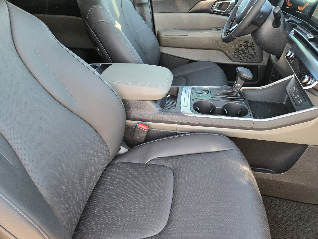 New 2026 Kia Carnival LXS image 10