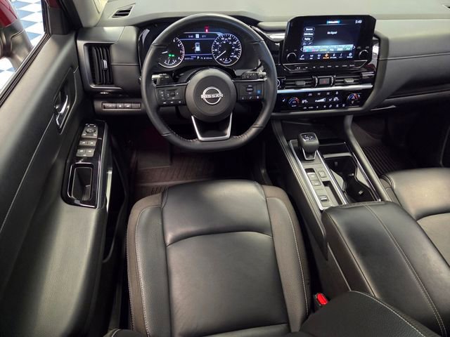 Used 2024 Nissan Pathfinder SL w/ SL Premium Package image 13