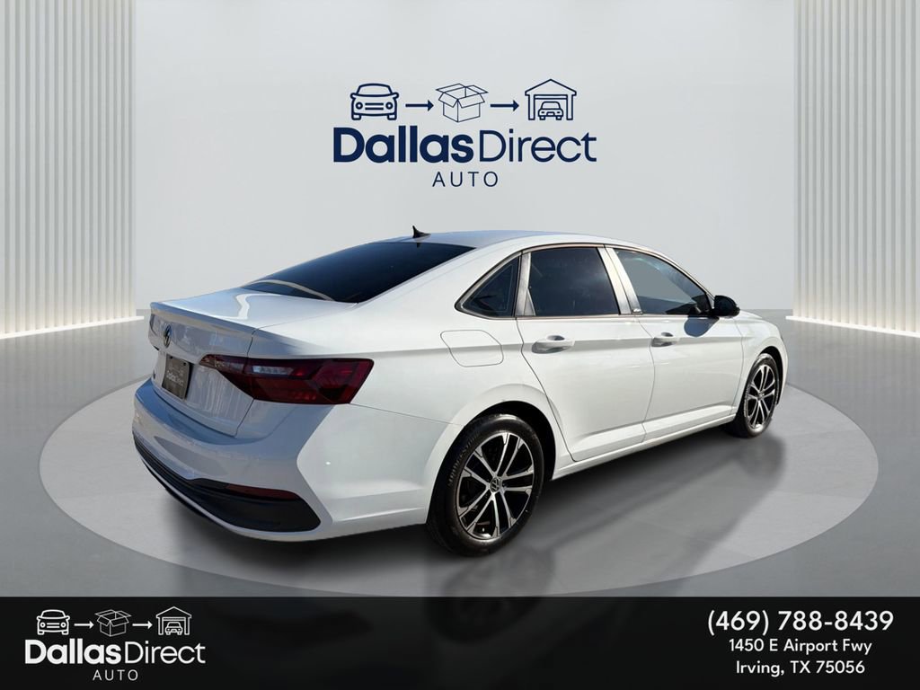 Used 2023 Volkswagen Jetta Sport image 6