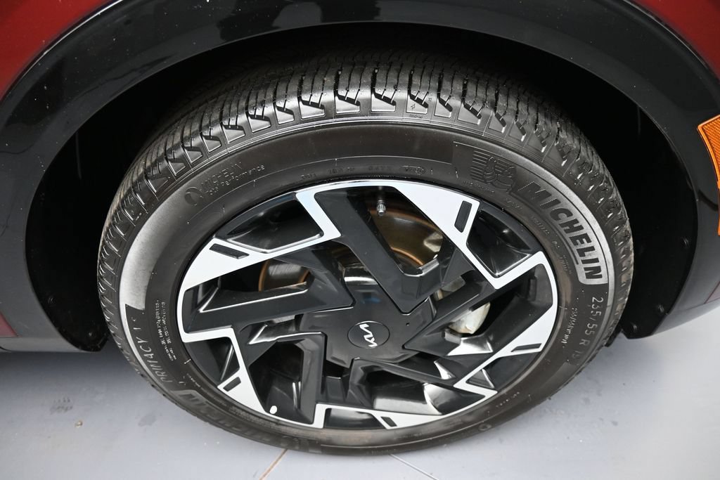 Certified 2025 Kia Sportage SX FWD image 13