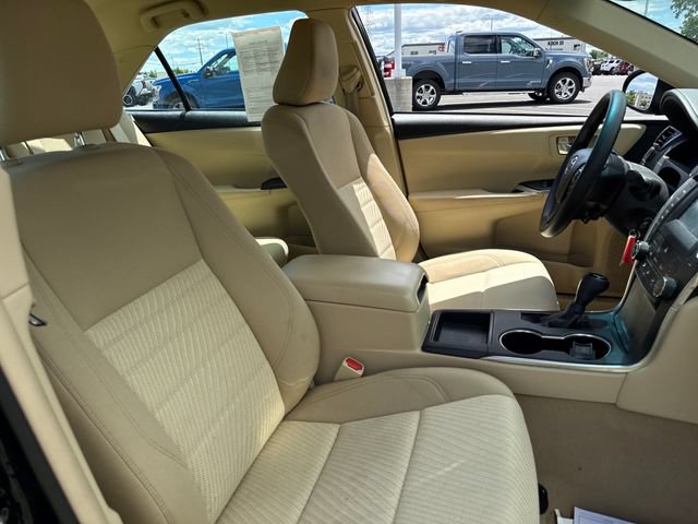 Used 2016 Toyota Camry LE FWD image 13
