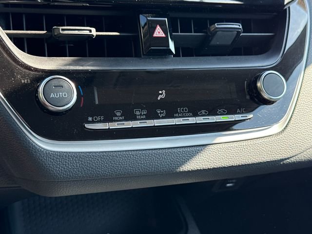 Used 2026 Toyota Corolla LE FWD image 31