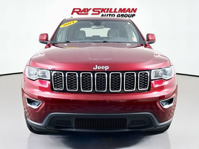 Used 2021 Jeep Grand Cherokee Laredo AWD/4WD image 2