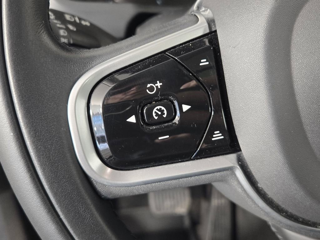 Used 2022 Volvo XC90 T8 Inscription image 27