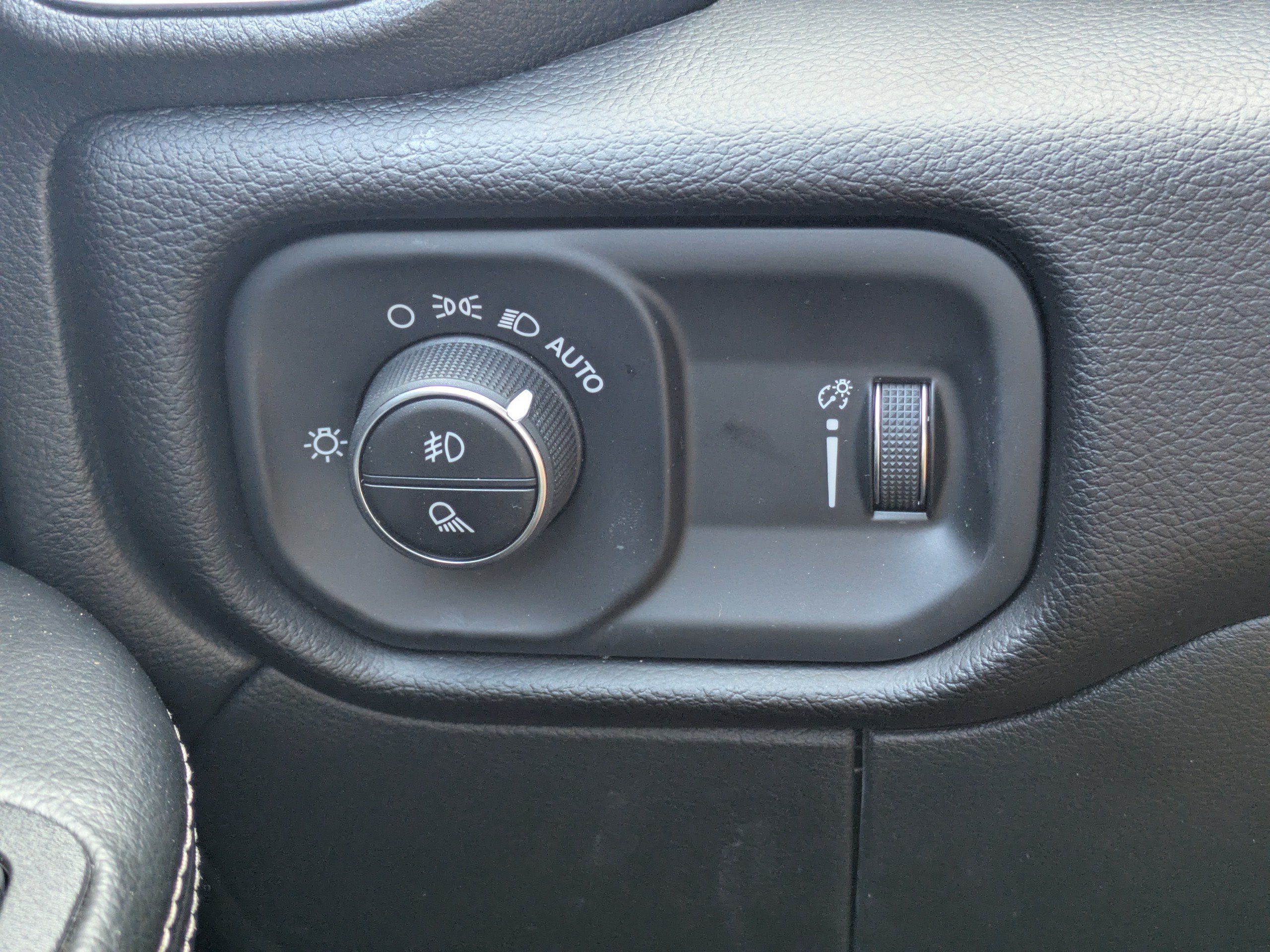 Used 2025 RAM 2500 Big Horn AWD/4WD image 29