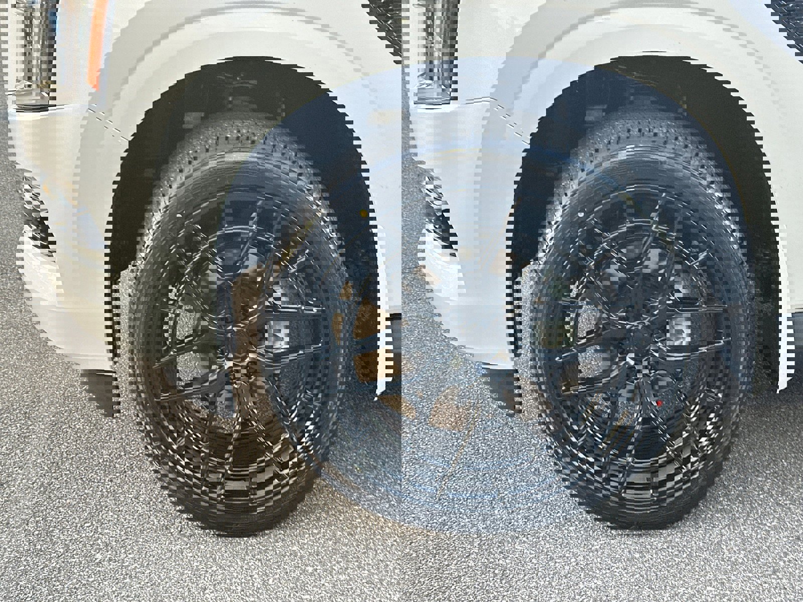 New 2026 Nissan Armada SL w/ Captain's Chari Seat Package image 11