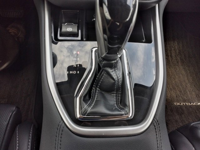 Used 2023 Subaru Outback Limited image 27