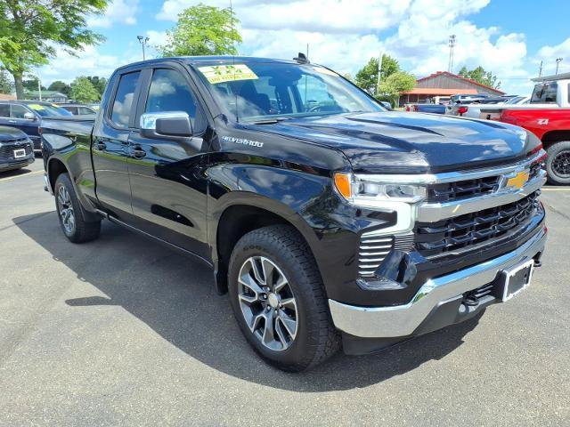 Used 2023 Chevrolet Silverado 1500 LT w/ LPO, Liner Protection Package AWD/4WD image 3