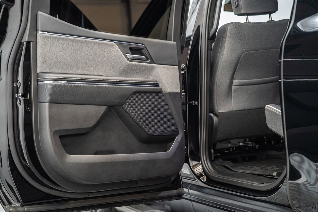 Used 2026 GMC Sierra EV Elevation w/ LPO, Elevation Dark Package AWD/4WD image 40