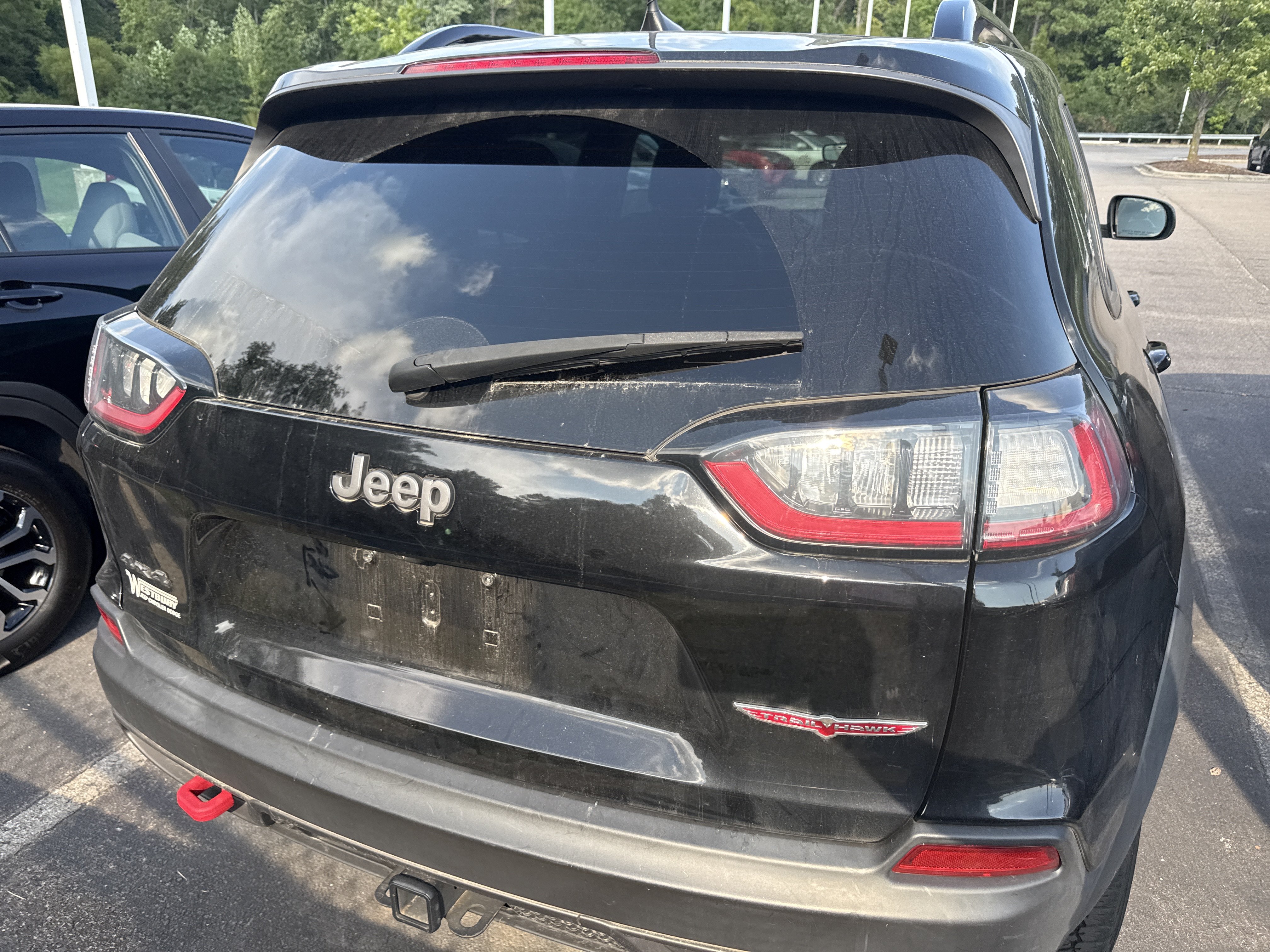 Used 2022 Jeep Cherokee Trailhawk w/ Premium Leather Package AWD/4WD image 8