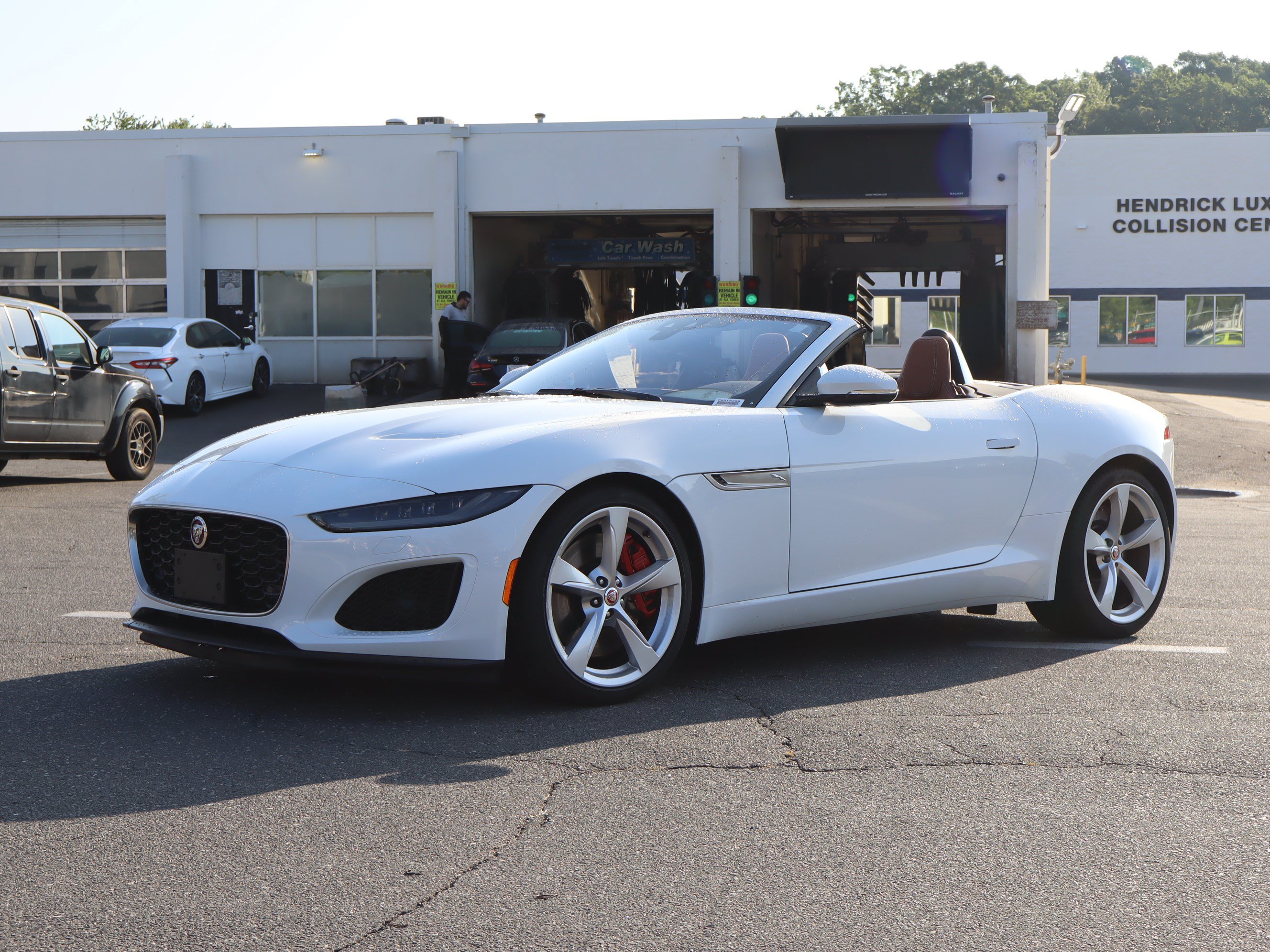 Used 2022 Jaguar F-TYPE Convertible RWD image 5