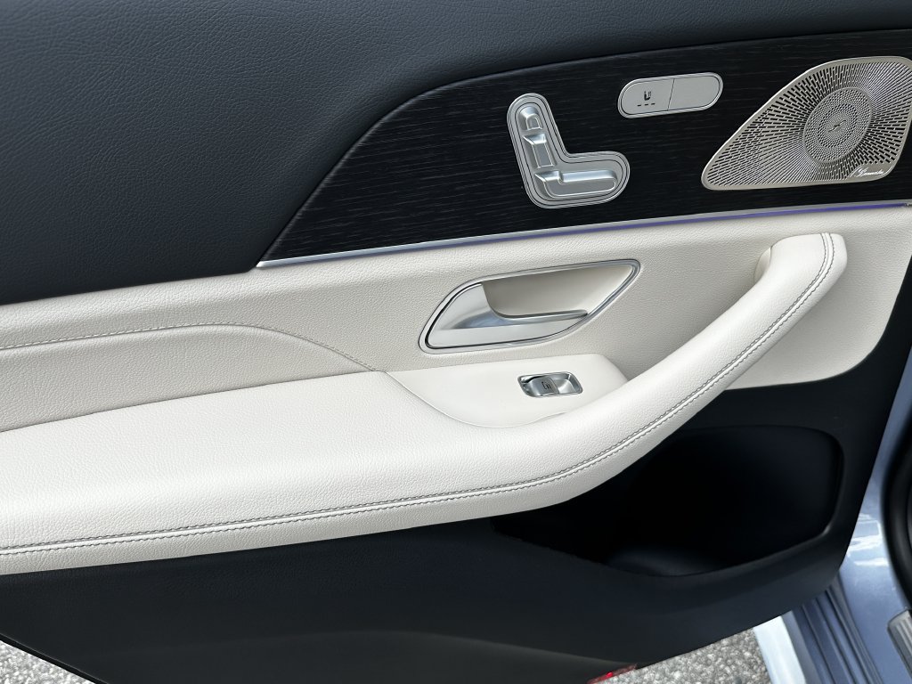 New 2026 Mercedes-Benz GLS 450 4MATIC image 26