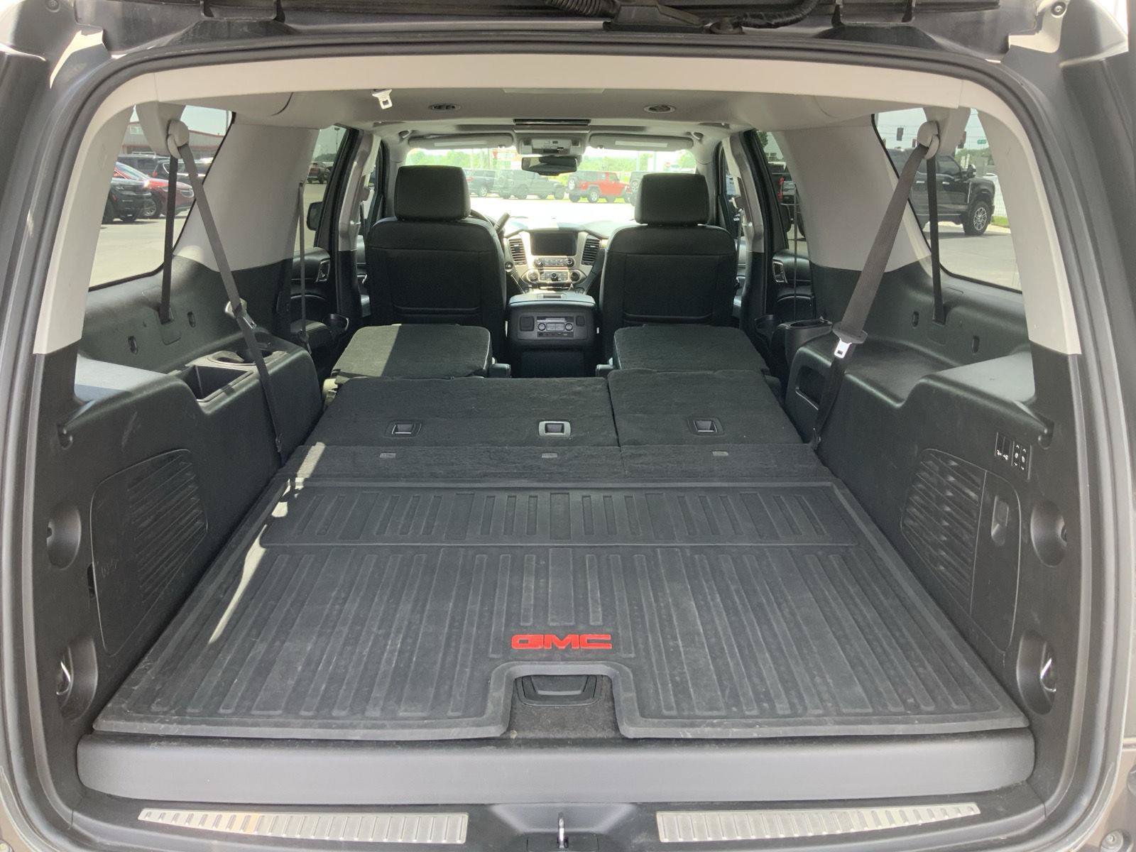 Used 2018 GMC Yukon XL Denali w/ Denali Ultimate Package AWD/4WD image 13